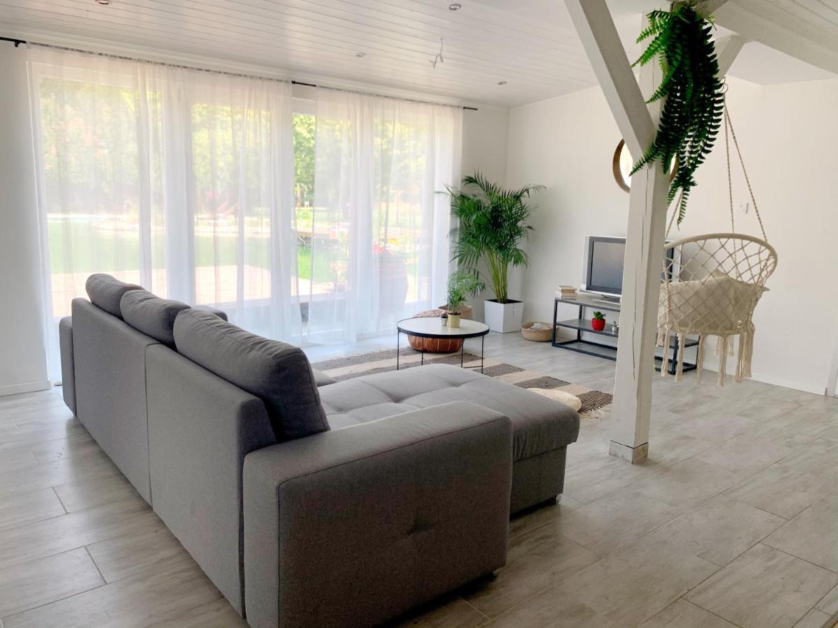 Aranykert Apartmanok Vének Esterno foto